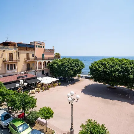 Guarda Che Mare * Джардини-Наксос