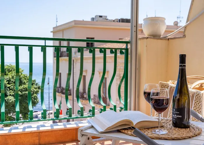 Guarda Che Mare Giardini-Naxos